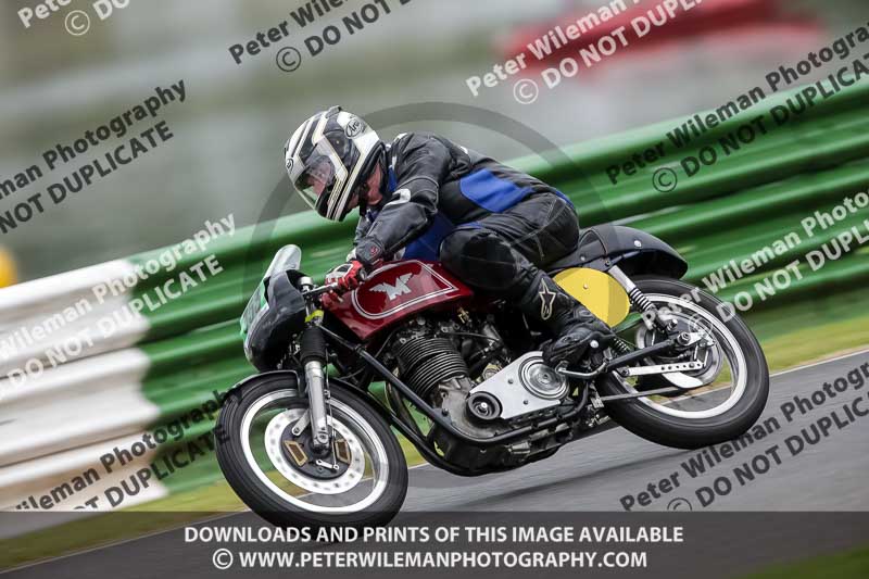 Vintage motorcycle club;eventdigitalimages;mallory park;mallory park trackday photographs;no limits trackdays;peter wileman photography;trackday digital images;trackday photos;vmcc festival 1000 bikes photographs